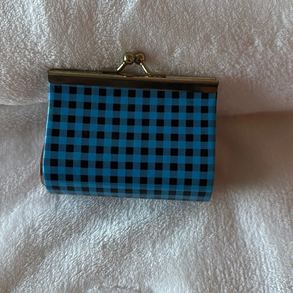 Kiss lock coin wallet black and blue checkered plaid